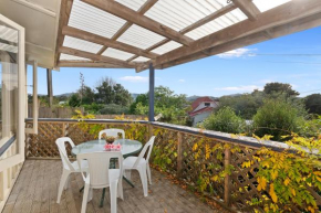 Beachy Bach - Mangawhai Heads Holiday Home